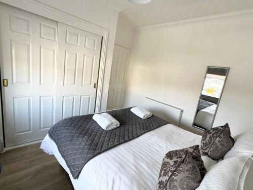 Waterloo Townhouse Inverness - Tap to explore photos