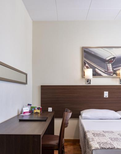 Standard Double Room with One Double Bed image 2
