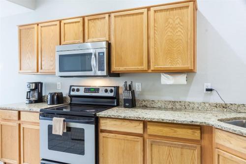 2821 N 107th Dr Avondale - image 12