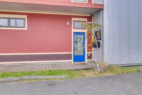 Custom Harborside Loft In the Heart of Ketchikan in เคตชิคาน (AK)