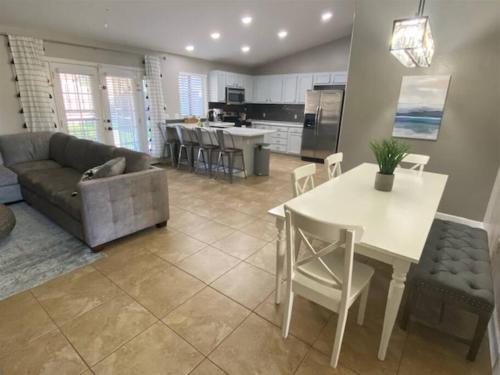 9617 N 94th Ave Peoria - image 13