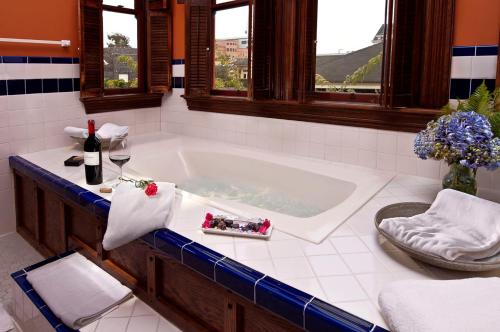 Fürdőszoba, Carter House Inns in Eureka