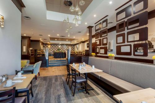 Food and beverages, Best Western Plus Toronto Airport Hotel in Mississauga (ON)