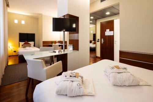 Best Western Madison Hotel - image 5