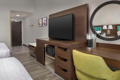Hampton Inn Birmingham I-65/Lakeshore Drive - image 12