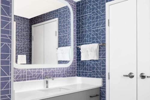 底特律特洛伊希尔顿惠庭套房酒店