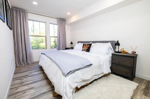 Modern 2bed-2bath Deer Valley 2 min from Jordanelle Gondola Entrance Modern 2bed-2bath Deer Valley 2 min from Jordanelle Gondola Entrance