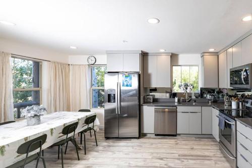 Modern 2bed-2bath Deer Valley 2 min from Jordanelle Gondola Entrance Modern 2bed-2bath Deer Valley 2 min from Jordanelle Gondola Entrance