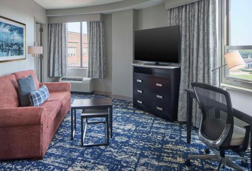 萨凡纳历史区霍姆/滨河伍德套房酒店 萨凡纳历史区霍姆/滨河伍德套房酒店