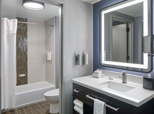 萨凡纳历史区霍姆/滨河伍德套房酒店 萨凡纳历史区霍姆/滨河伍德套房酒店