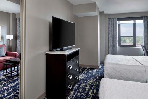 萨凡纳历史区霍姆/滨河伍德套房酒店 萨凡纳历史区霍姆/滨河伍德套房酒店