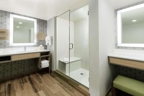 Hilton Garden Inn Greenville - image 2