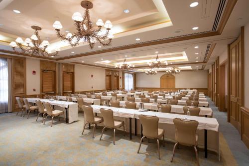 612344543 Grand Wailea Resort Hotel & Spa, A Waldorf Astoria Resort