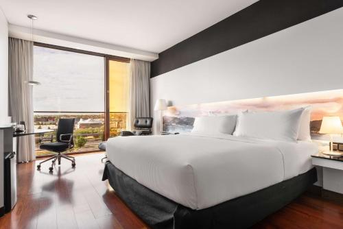 Hilton Madrid Airport - image 9