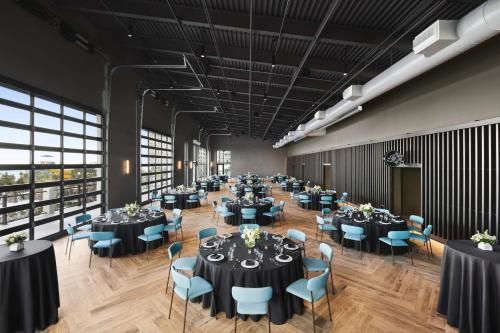 Mötesrum/balsalar, Embassy Suites by Hilton Myrtle Beach Oceanfront Resort near Apache Pier & Fmly Campground