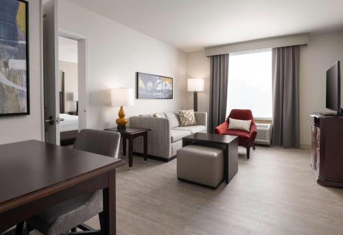 2 bedrooms, 4 beds