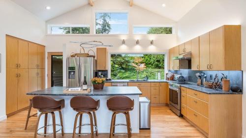 Vino Valley Vista in Woodinville