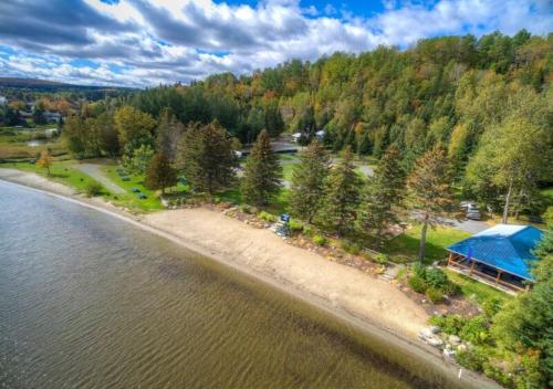Strand, chalet Ani in Piopolis (QC)