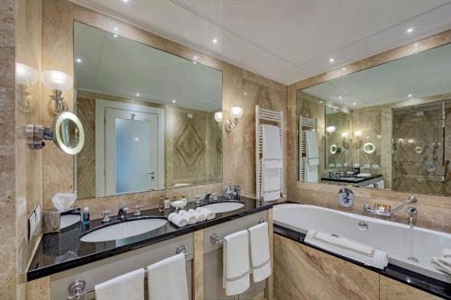 Hilton Molino Stucky Venice - image 3