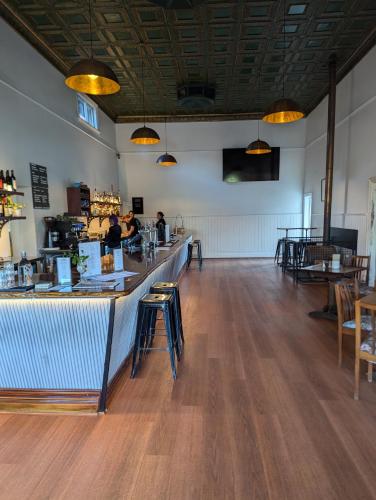 Bar/lounge, Toodyay Hotel in Toodyay