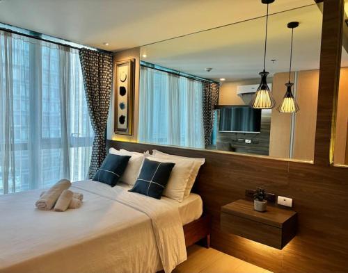 Comfy 1BR At Uptown BGC, Metro Manila