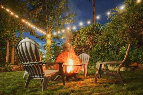 Relax and Explore, Family Friendly Home Near Boston in Brockton, USA