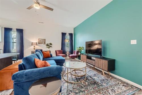 3BR Luxury Home near Uptown King Bed Workspace in Charlotte, USA
