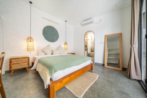 Anaya Villa