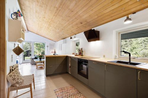 ทัศนียภาพภายนอกโรงแรม, Cozy Split-Level Holiday Home In Handrup Hills in คราเคร์