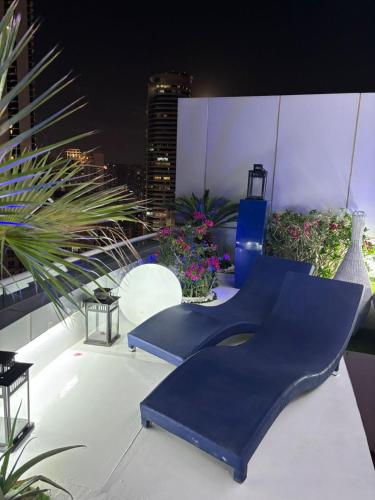 Guest room in vvip penthouse with terrace full sea view and private pool due the architecture of the apartment it s not avisable for Musli, Dubai (photo 7)