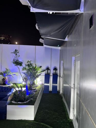 Guest room in vvip penthouse with terrace full sea view and private pool due the architecture of the apartment it s not avisable for Musli, Dubai (photo 5)