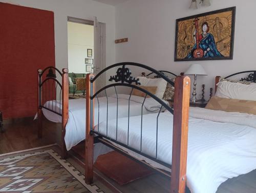 2 twin beds