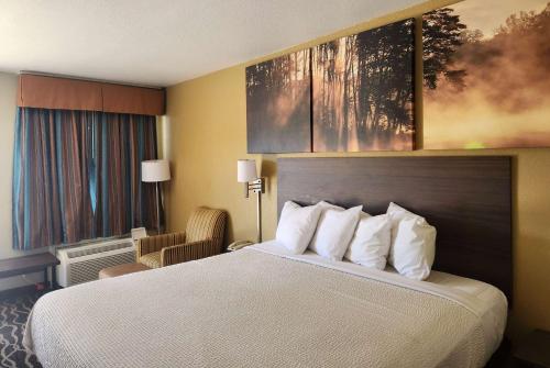 . Days Inn by Wyndham Leesville
