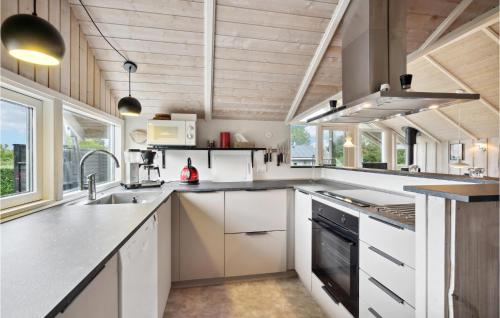 köök, Nice Home In Nordborg With Sauna in Nordborg