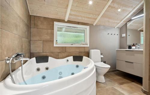 Vannituba, Nice Home In Nordborg With Sauna in Nordborg