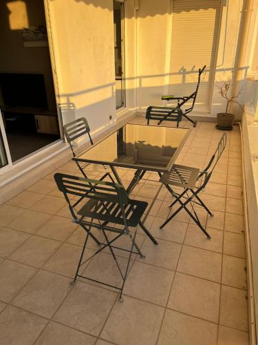 Balcony/terrace, Appartement T2, 55M2, meuble, piscine in Baumettes