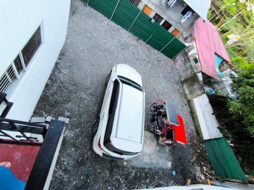 V Star CALAPAN - HOURLY! DAILY! WEEKLY! MONTHLY! BAGO! MALINIS! MAY PARKING!