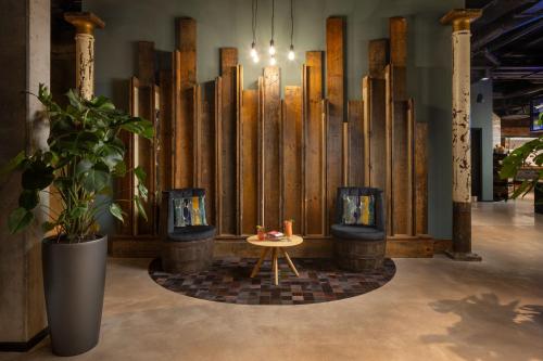 Instalaciones, Moxy Cork in Cork City Center