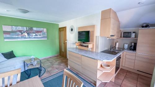 2 bedrooms, 3 beds