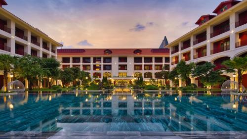 A szálláshely kívülről, Senna Hue Hotel near XQ Kézi Selyemhímző Műhely