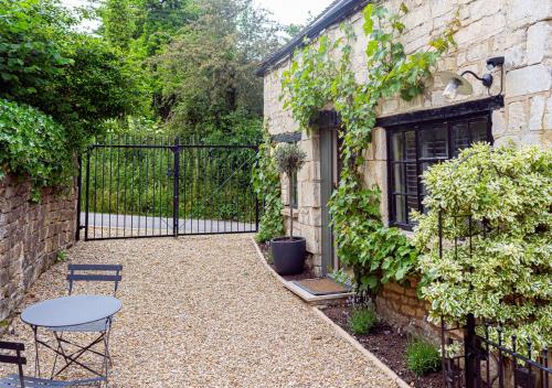 Mill House Cottage - Star Stay on The Cotswold Way in Pitchcombe
