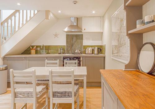 Mill House Cottage - Star Stay on The Cotswold Way in Pitchcombe