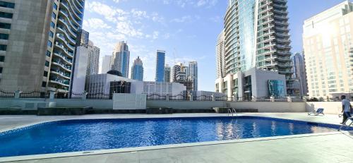 ทัศนียภาพ, Marina View Spacious 2 BHK near ดูไบมารีนา