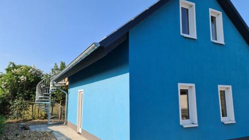 Apartment image 10