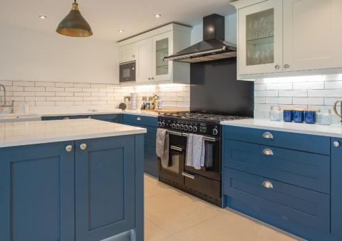 Orchard Barn - Luxury 4 BD Barn Conversion! in Cropthorne