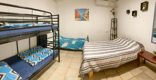 1 twin bed