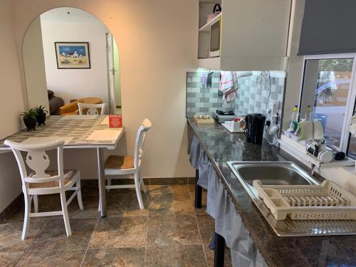 Mispa George - Self Catering Apartment - Sleeps 2, George (foto 4)