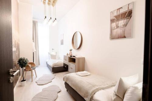 Brand new stylish very central apartment - image 3