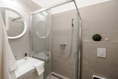 Apartment image 3
