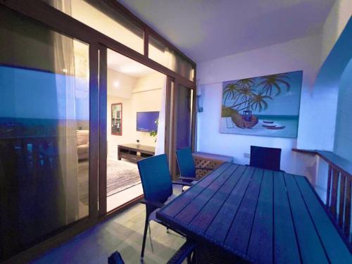 BeachFront 2 bedroom Apartment with WiFi&Netflix in Mombasa